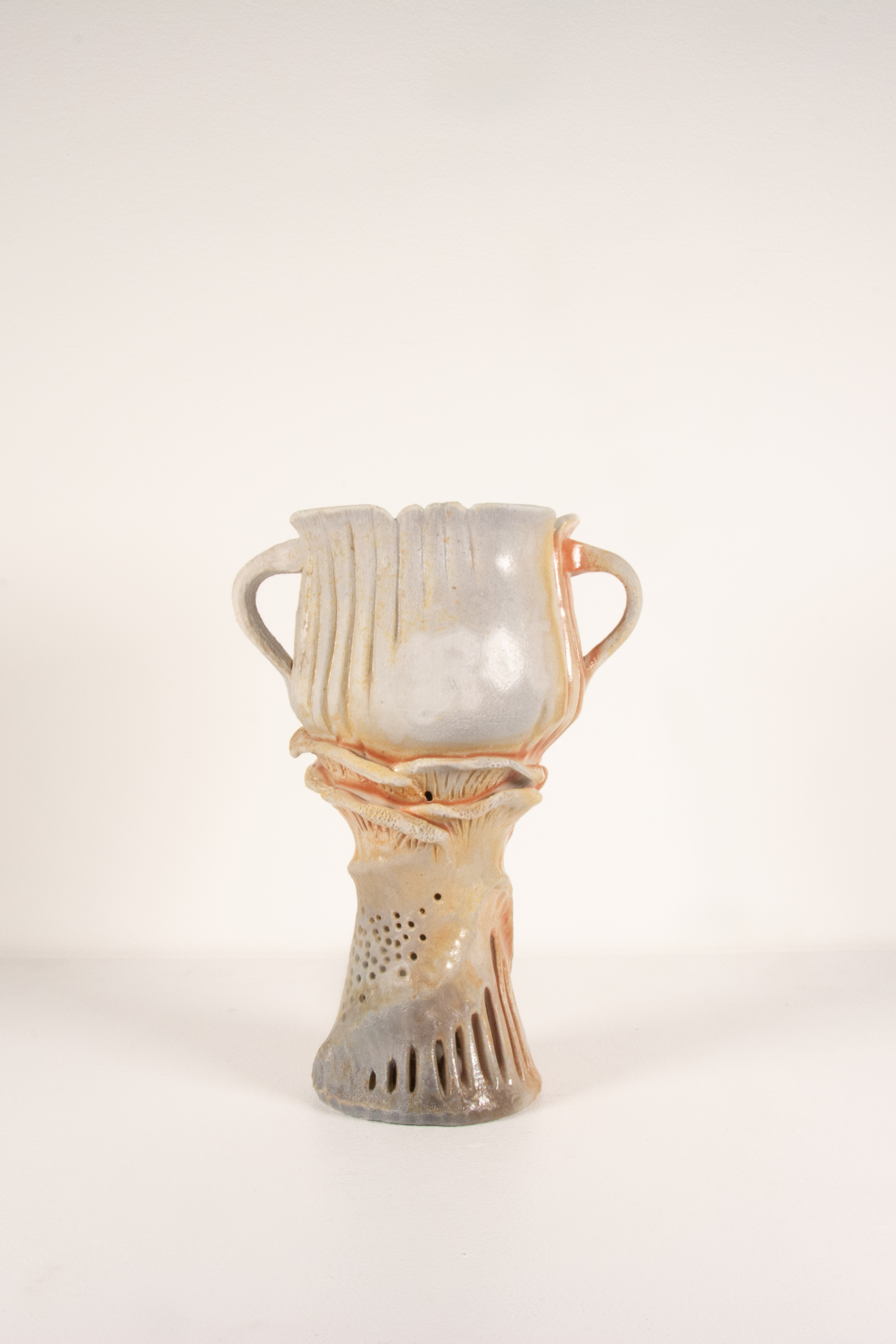 Porcelain wood-fired chalace
